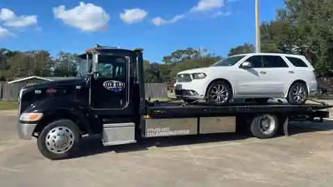 El Campo TX Tow Truck